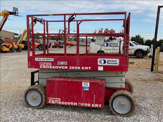 2015 MEC 2659ERT Scissor Lift