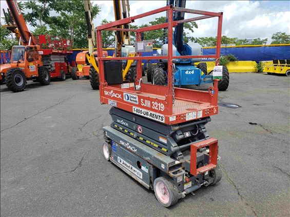 2014 Skyjack SJIII3219 Scissor Lift