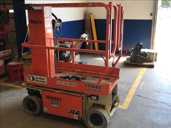 2013 JLG 1230ES Scissor Lift