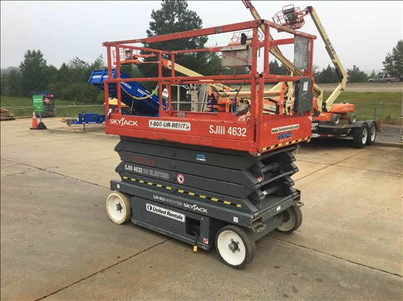 2013 Skyjack SJIII4632 Scissor Lift