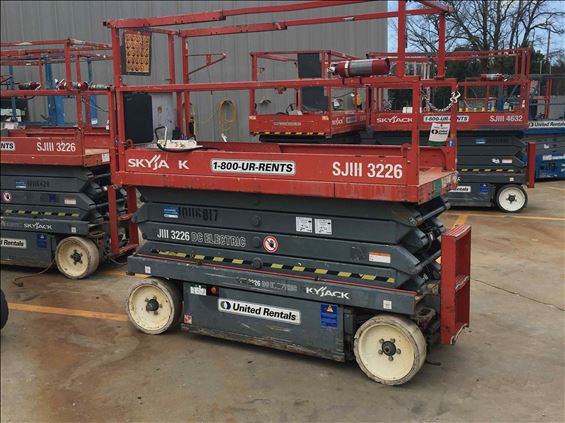 2013 Skyjack SJIII3226 Scissor Lift