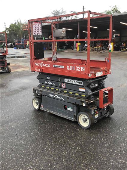 2015 Skyjack SJIII3219 Scissor Lift