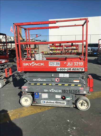2014 Skyjack SJIII3219 Scissor Lift
