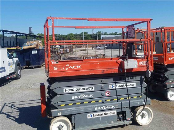 2014 Skyjack SJIII4632 Scissor Lift