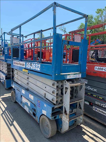 2015 Genie GS-2632 Scissor Lift