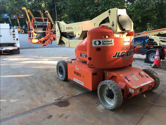 2011 JLG E400AJPN Boom Lift