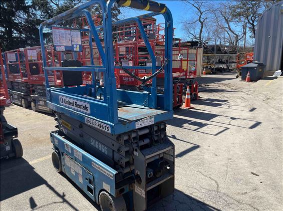 2014 Genie GS-1930 Scissor Lift