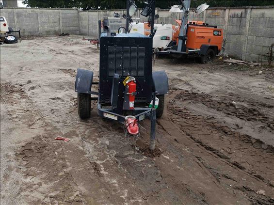 2017 Miller Welders Big Blue 300R Welder