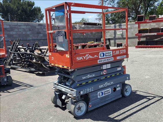 2015 Skyjack SJIII3219 Scissor Lift