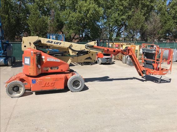 2011 JLG E400AJPN Boom Lift