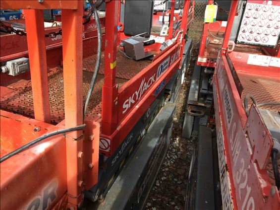 2015 Skyjack SJIII3219 Scissor Lift