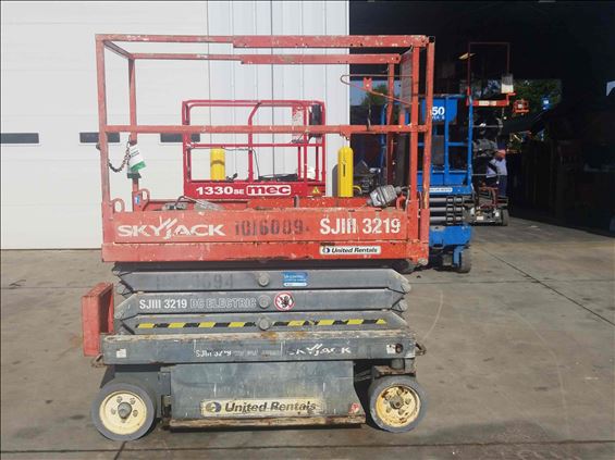 2013 Skyjack SJIII3219 Scissor Lift
