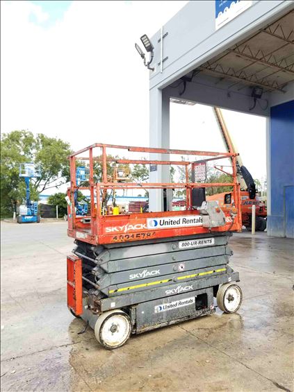 2014 Skyjack SJIII4632 Scissor Lift