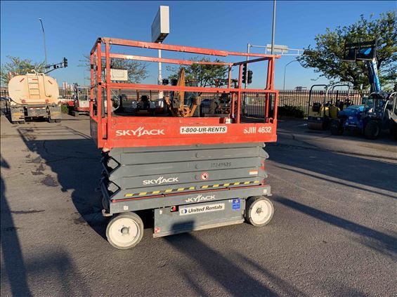2014 Skyjack SJIII4632 Scissor Lift