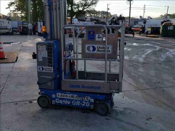 2014 Genie GR-20 Vertical Lift