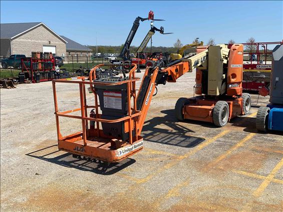2013 JLG E300AJP Boom Lift