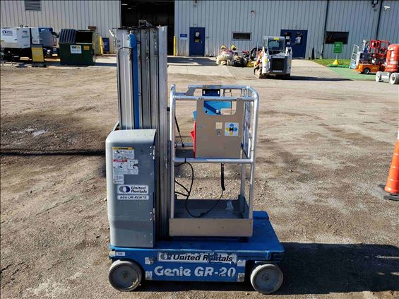 2014 Genie GR-20 Vertical Lift
