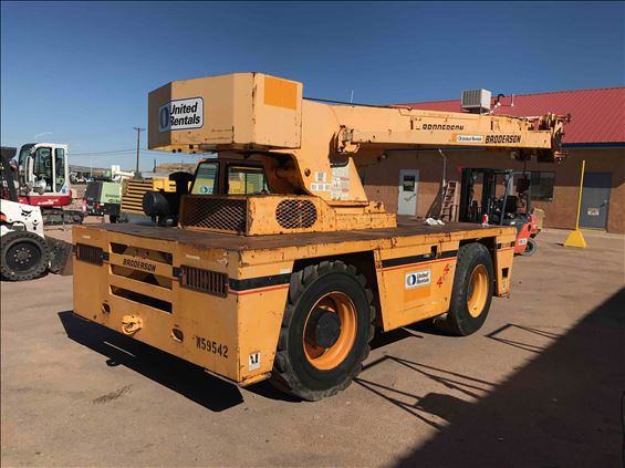 2008 Broderson IC-200-3G Crane