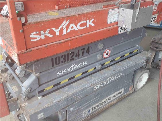 2014 Skyjack SJIII3219 Scissor Lift