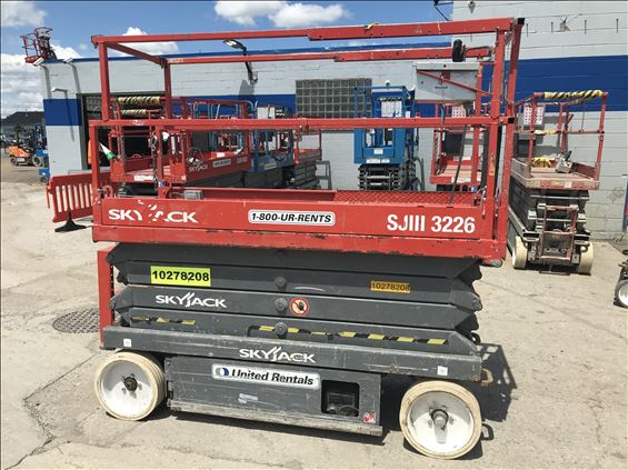 2014 Skyjack SJIII3226 Scissor Lift