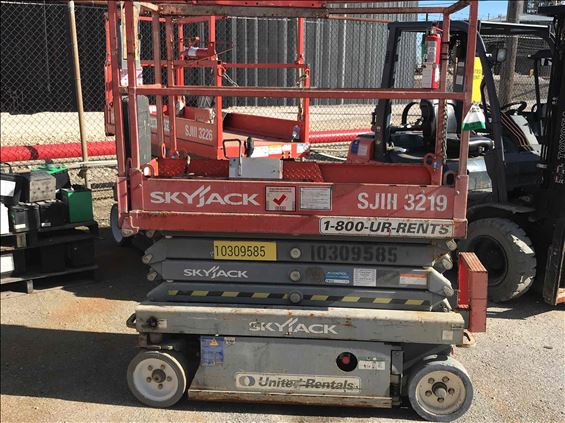 2014 Skyjack SJIII3219 Scissor Lift