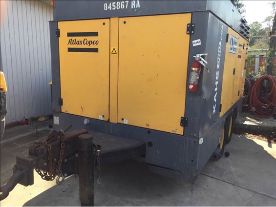 2011 Atlas Copco XAHS900CD6 Air Compressor