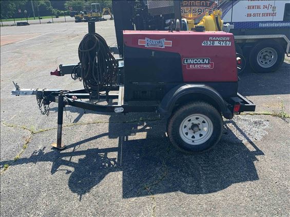 2016 Lincoln Electric RANGER 305 D Welder