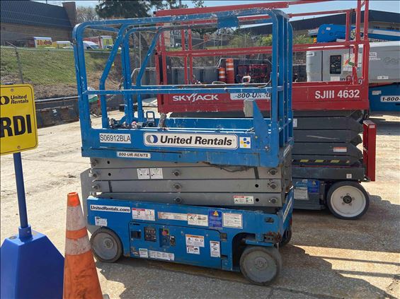 2014 Genie GS-1930 Scissor Lift