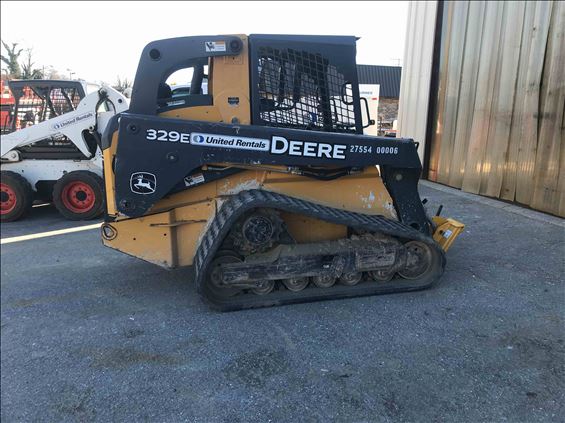 2014 John Deere 329E