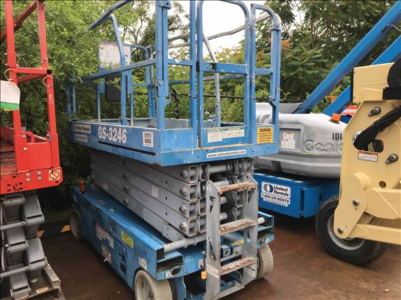 2014 Genie GS-3246 Scissor Lift