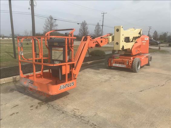 2011 JLG E400AJPN Boom Lift