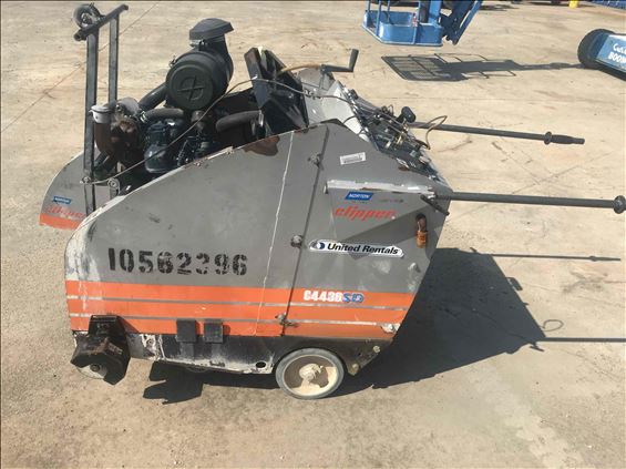 2017 Norton Clipper C4436SD Street Saw/Blade