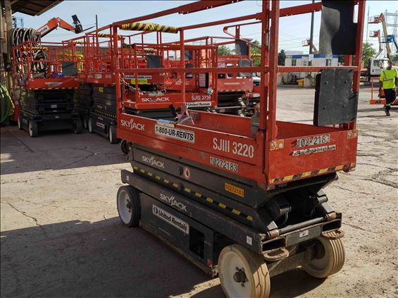 2014 Skyjack SJIII3220 Scissor Lift