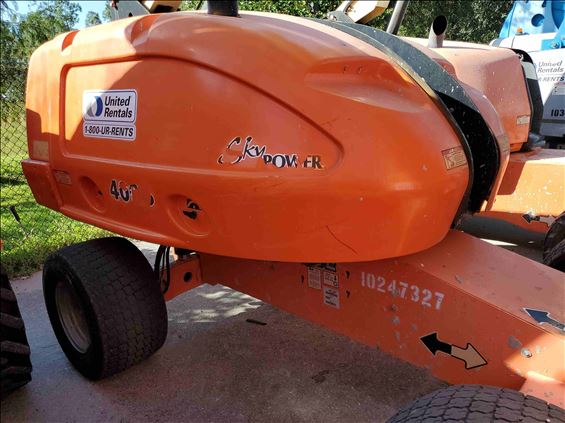 2014 JLG 400S Boom Lift