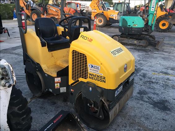 2018 Wacker Neuson RD 12A-90 Ride-On Roller