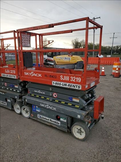 2015 Skyjack SJIII3219 Scissor Lift