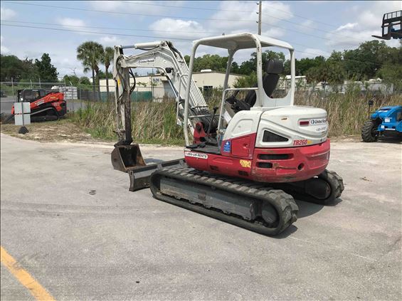 2014 Takeuchi TB260 Mini-Excavator