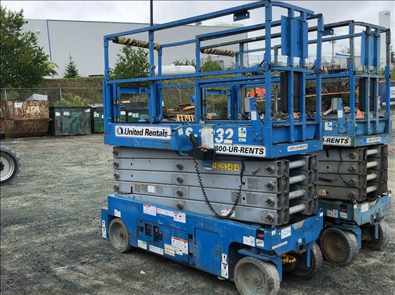 2014 Genie GS-3232 Scissor Lift