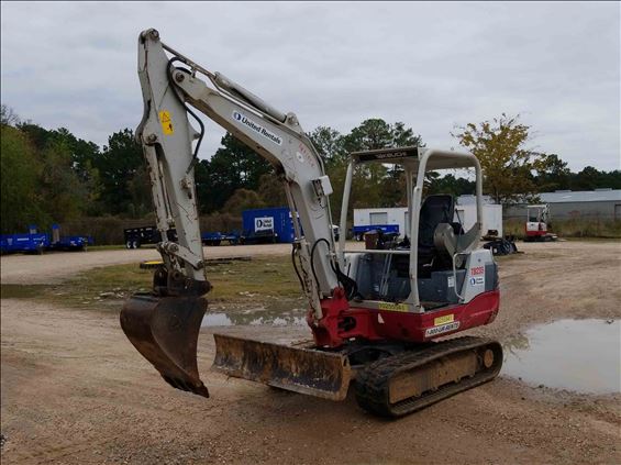 2014 Takeuchi TB235 Mini-Excavator