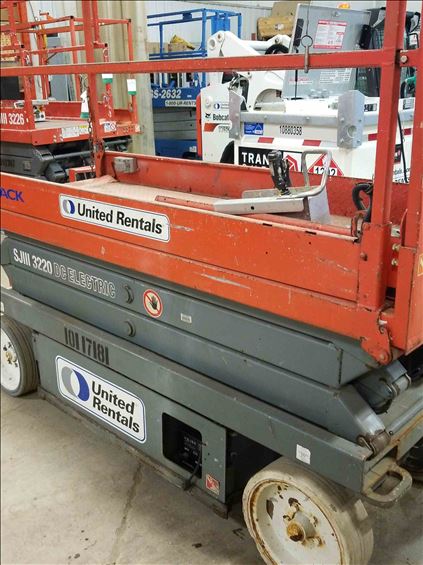 2013 Skyjack SJIII3220 Scissor Lift