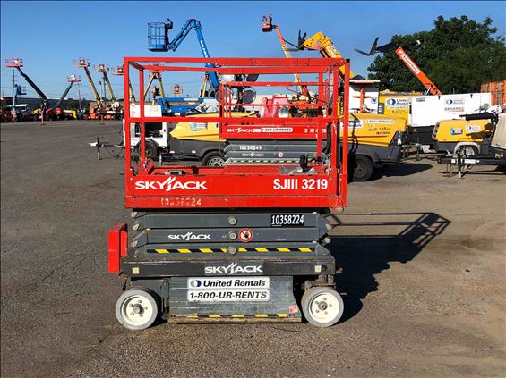 2015 Skyjack SJIII3219 Scissor Lift