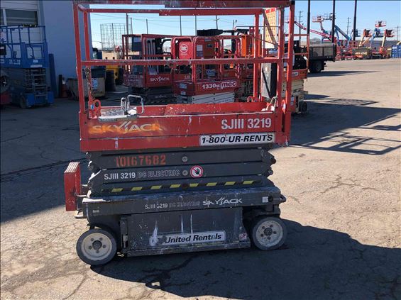 2013 Skyjack SJIII3219 Scissor Lift