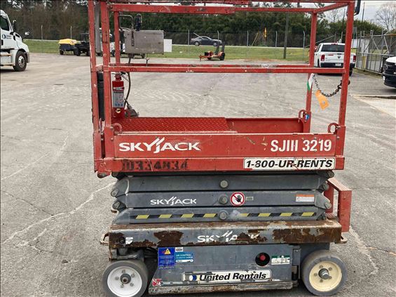 2015 Skyjack SJIII3219 Scissor Lift