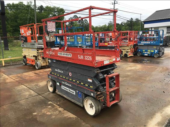 2014 Skyjack SJIII3226 Scissor Lift