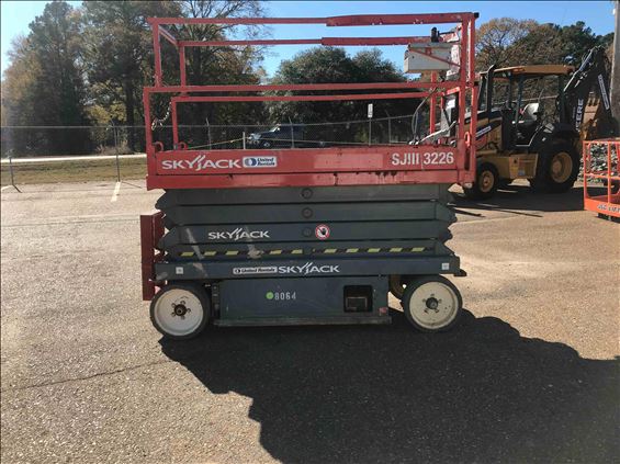 2014 Skyjack SJIII3226 Scissor Lift