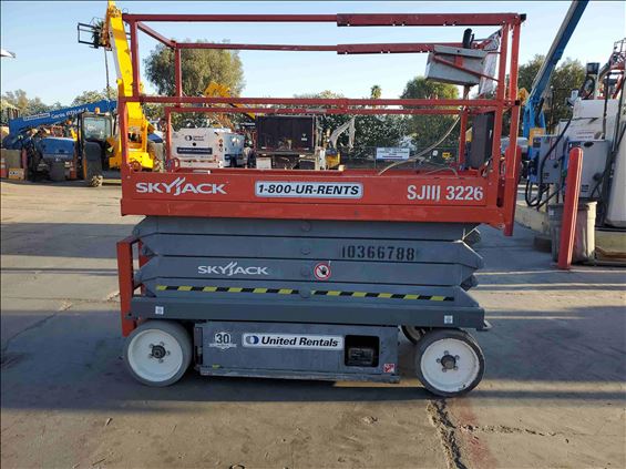 2015 Skyjack SJIII3226 Scissor Lift