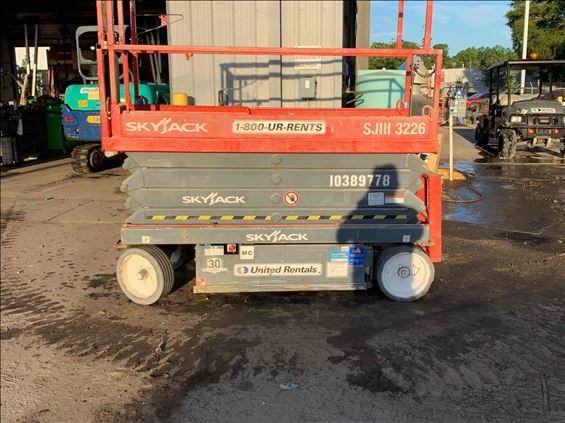 2015 Skyjack SJIII3226 Scissor Lift