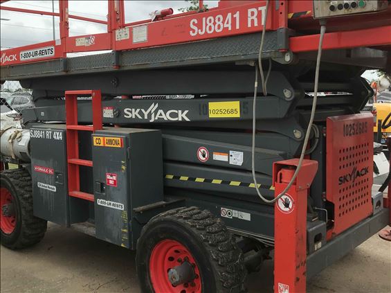 2014 Skyjack SJ8841RT Scissor Lift
