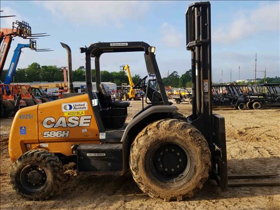 2016 Case 586H Rough Terrain Forklift