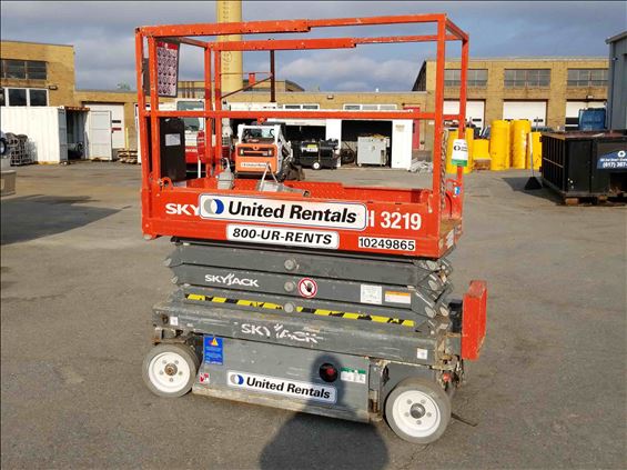 2014 Skyjack SJIII3219 Scissor Lift
